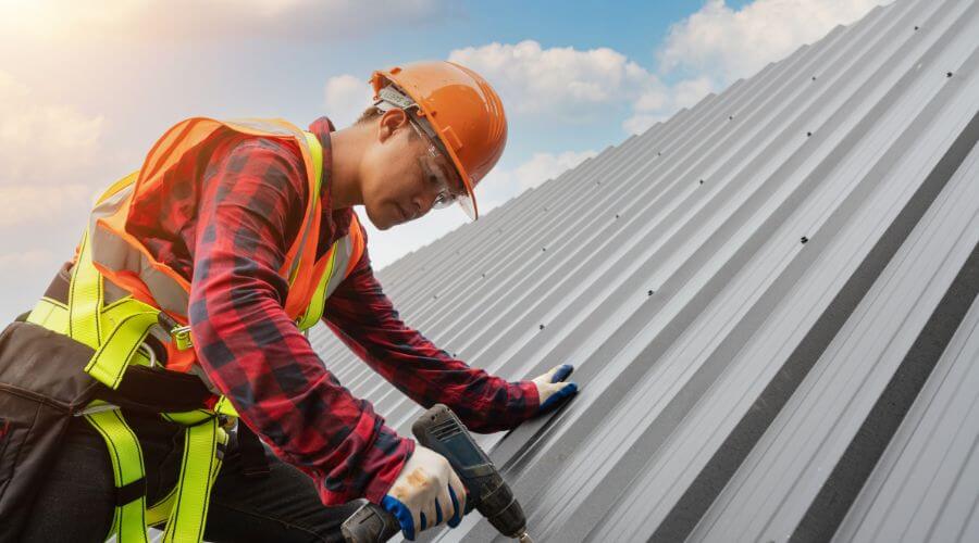 GAF warranty roofing in Saratoga, IN